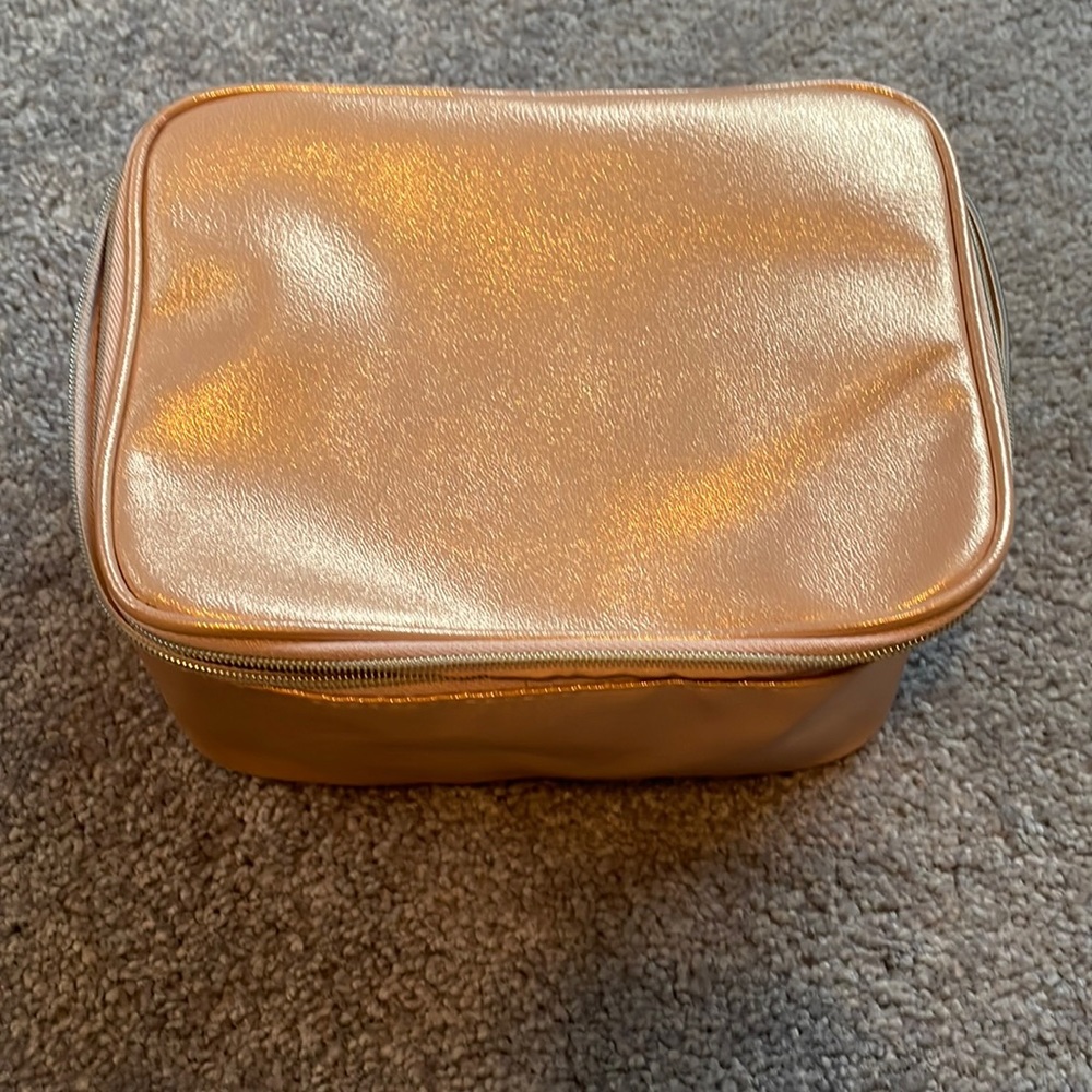 Lancôme makeup case in rose gold